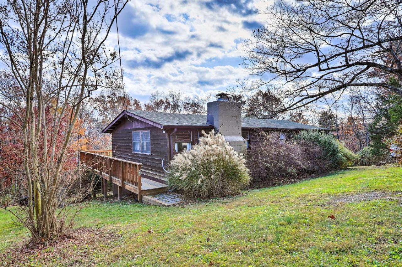 Вілла Calming Shenandoah Valley Cabin With Hot Tub! Лурей Екстер'єр фото