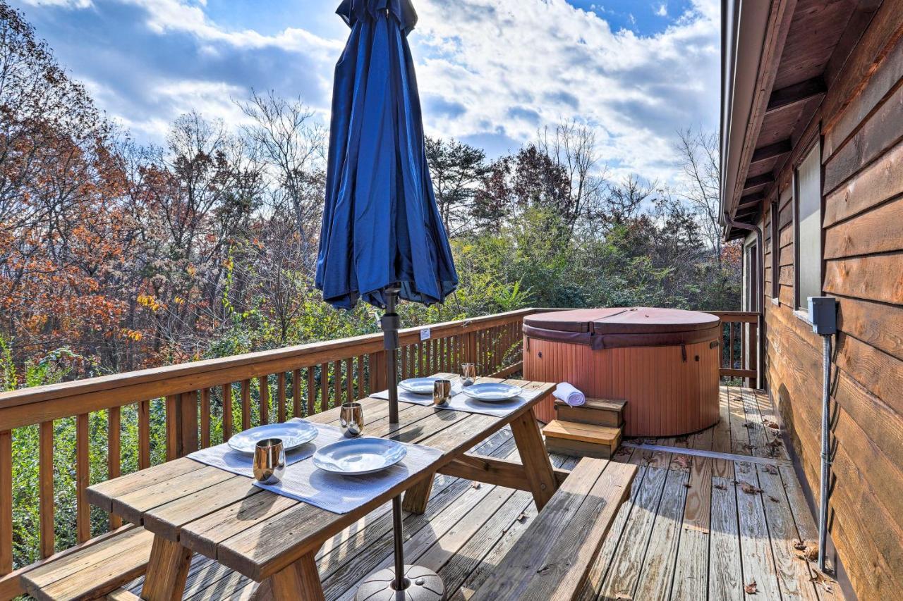 Вілла Calming Shenandoah Valley Cabin With Hot Tub! Лурей Екстер'єр фото